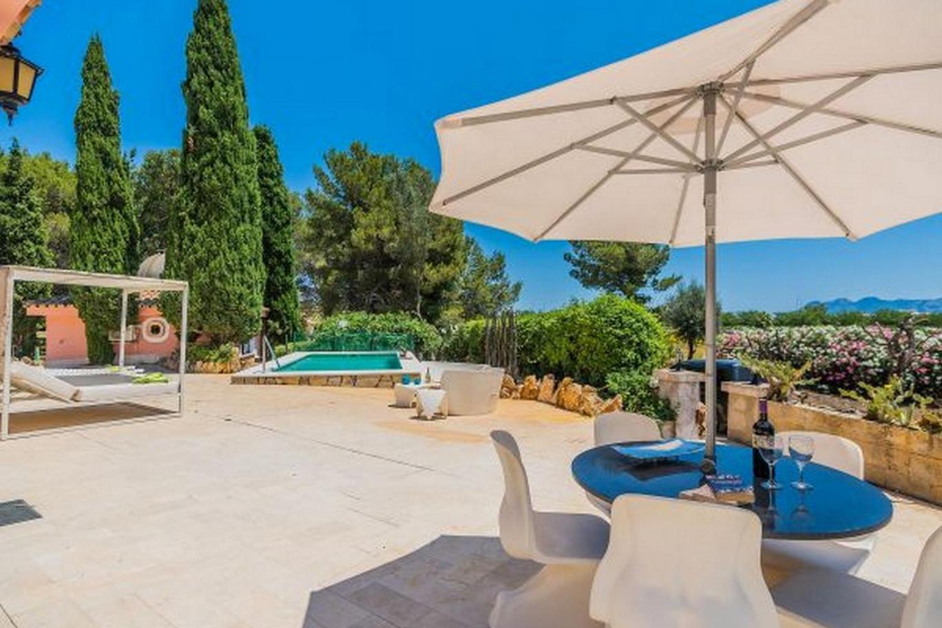 Villa With Private Mountain Ideal Runners Trailers Near Beach Approx 5 Min Walking Beach,Property Belong Puerto Pollensa Villas And Apartments Экстерьер фото